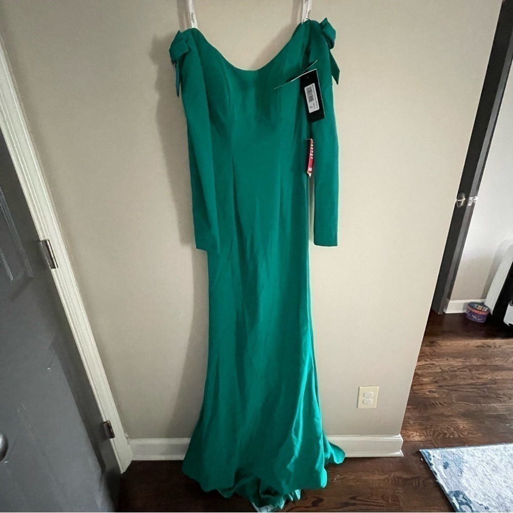 Terani Couture emerald green Off Shoulder High Scoop Neck Gown - Picture 11 of 11
